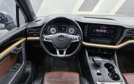 Volkswagen Touareg III, 2018 год, 5 000 000 рублей, 14 фотография