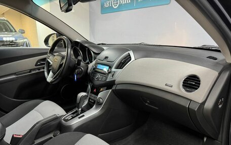 Chevrolet Cruze II, 2014 год, 943 000 рублей, 13 фотография
