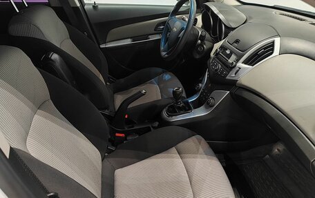 Chevrolet Cruze II, 2013 год, 799 000 рублей, 9 фотография