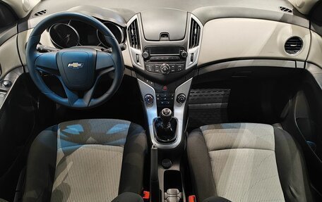 Chevrolet Cruze II, 2013 год, 799 000 рублей, 10 фотография