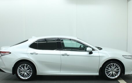 Toyota Camry, 2021 год, 3 605 000 рублей, 10 фотография