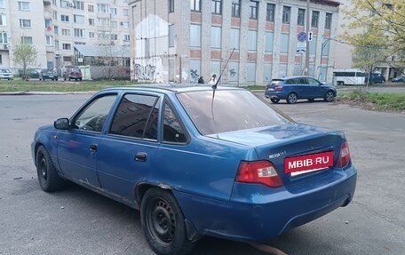 Daewoo Nexia I рестайлинг, 2009 год, 50 000 рублей, 3 фотография