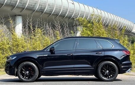 Volkswagen Touareg III, 2021 год, 3 550 000 рублей, 7 фотография