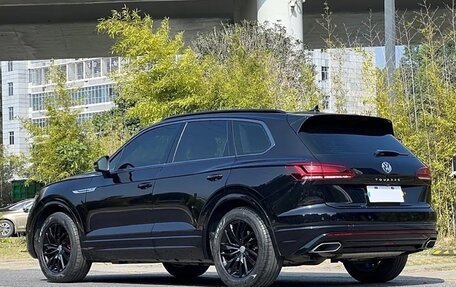 Volkswagen Touareg III, 2021 год, 3 550 000 рублей, 6 фотография