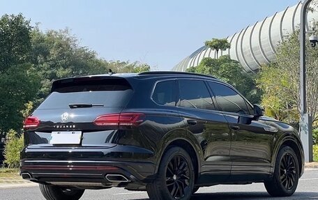 Volkswagen Touareg III, 2021 год, 3 550 000 рублей, 4 фотография
