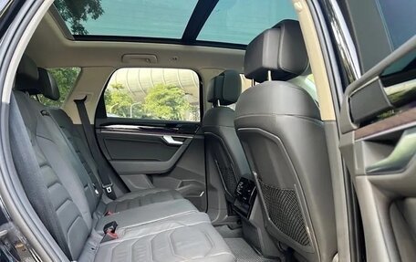 Volkswagen Touareg III, 2021 год, 3 550 000 рублей, 13 фотография