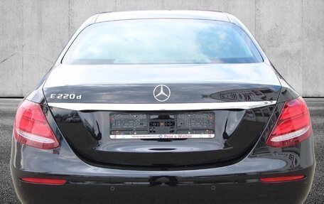 Mercedes-Benz E-Класс, 2020 год, 4 755 000 рублей, 2 фотография