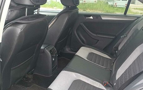 Volkswagen Jetta VI, 2013 год, 1 400 000 рублей, 4 фотография