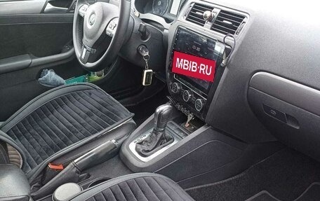 Volkswagen Jetta VI, 2013 год, 1 400 000 рублей, 3 фотография