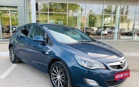 Opel Astra J, 2011 год, 705 000 рублей, 3 фотография