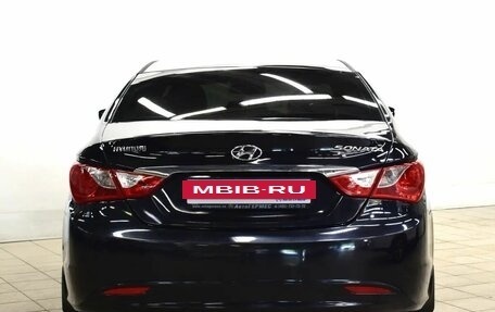 Hyundai Sonata VI, 2012 год, 930 000 рублей, 3 фотография