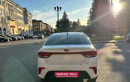 KIA Rio IV, 2018 год, 1 100 000 рублей, 2 фотография