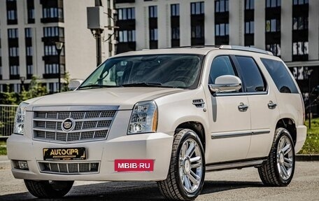 Cadillac Escalade III, 2013 год, 2 610 000 рублей, 4 фотография