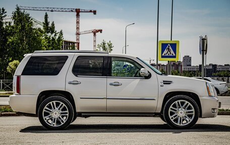 Cadillac Escalade III, 2013 год, 2 610 000 рублей, 11 фотография