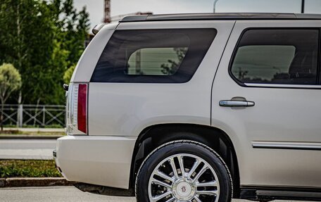 Cadillac Escalade III, 2013 год, 2 610 000 рублей, 12 фотография