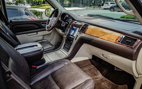 Cadillac Escalade III, 2013 год, 2 610 000 рублей, 22 фотография