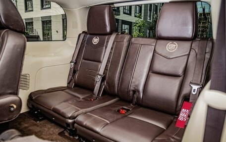 Cadillac Escalade III, 2013 год, 2 610 000 рублей, 28 фотография