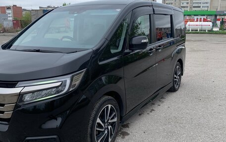 Honda Stepwgn IV, 2019 год, 2 840 000 рублей, 2 фотография
