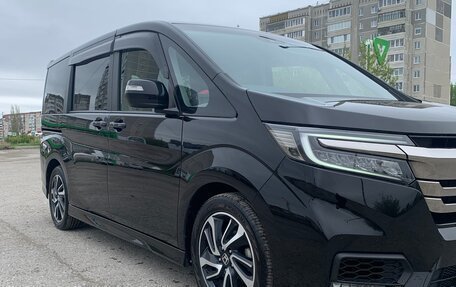 Honda Stepwgn IV, 2019 год, 2 840 000 рублей, 8 фотография
