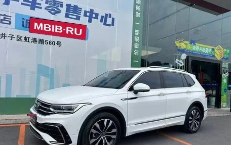Volkswagen Tiguan II, 2022 год, 2 150 000 рублей, 1 фотография