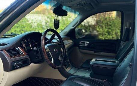 Cadillac Escalade III, 2008 год, 2 240 000 рублей, 15 фотография