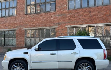 Cadillac Escalade III, 2008 год, 2 240 000 рублей, 14 фотография