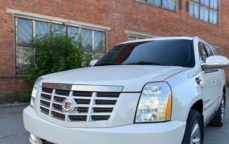 Cadillac Escalade III, 2008 год, 2 240 000 рублей, 5 фотография