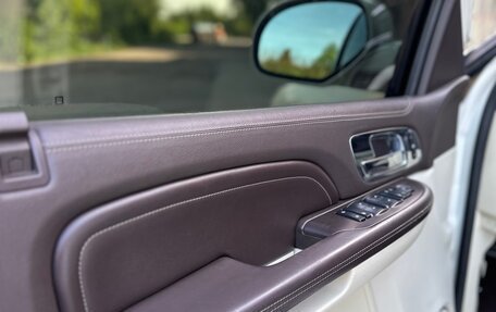 Cadillac Escalade III, 2008 год, 2 240 000 рублей, 19 фотография