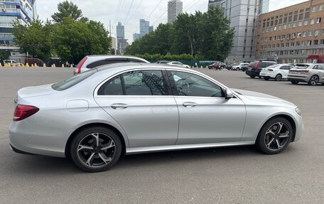 Mercedes-Benz E-Класс, 2017 год, 3 000 000 рублей, 4 фотография