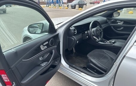 Mercedes-Benz E-Класс, 2017 год, 3 000 000 рублей, 6 фотография