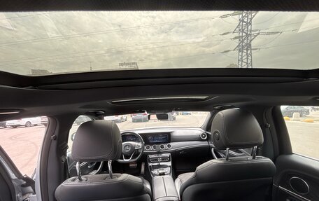 Mercedes-Benz E-Класс, 2017 год, 3 000 000 рублей, 11 фотография
