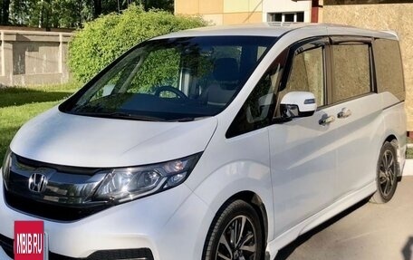 Honda Stepwgn IV, 2016 год, 1 650 000 рублей, 3 фотография
