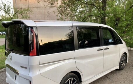 Honda Stepwgn IV, 2016 год, 1 650 000 рублей, 8 фотография
