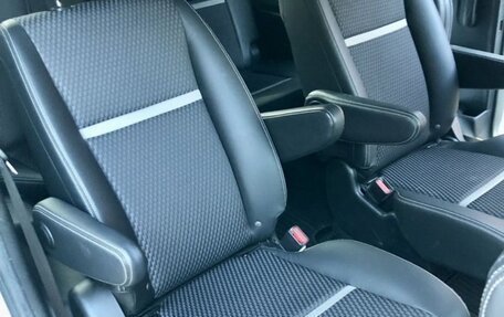 Honda Stepwgn IV, 2016 год, 1 650 000 рублей, 17 фотография