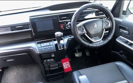 Honda Stepwgn IV, 2016 год, 1 650 000 рублей, 13 фотография