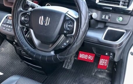 Honda Stepwgn IV, 2016 год, 1 650 000 рублей, 14 фотография
