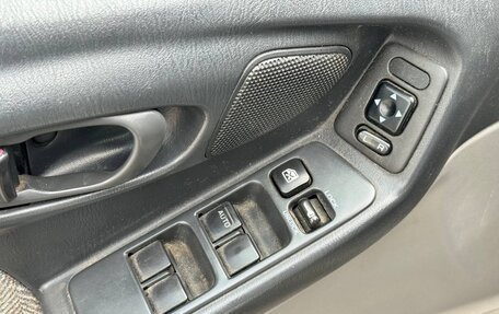 Subaru Forester, 2002 год, 400 000 рублей, 16 фотография