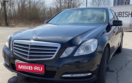 Mercedes-Benz E-Класс, 2010 год, 1 590 000 рублей, 3 фотография