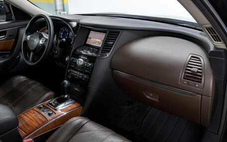 Infiniti QX70, 2015 год, 2 249 000 рублей, 18 фотография