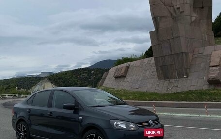 Volkswagen Polo VI (EU Market), 2012 год, 800 000 рублей, 2 фотография