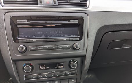 Skoda Rapid I, 2015 год, 1 280 000 рублей, 24 фотография
