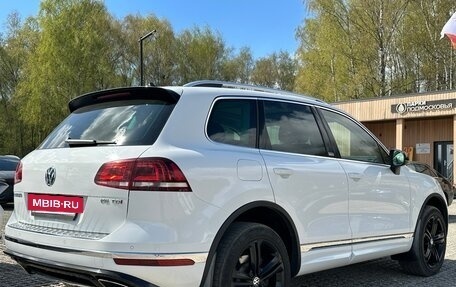 Volkswagen Touareg III, 2016 год, 3 890 000 рублей, 4 фотография