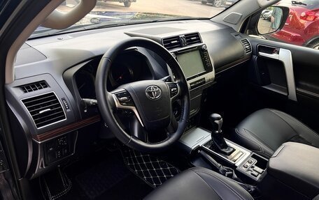 Toyota Land Cruiser Prado 150 рестайлинг 2, 2018 год, 5 600 000 рублей, 9 фотография