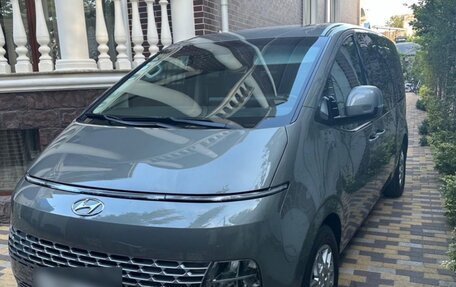 Hyundai Staria, 2022 год, 5 700 000 рублей, 4 фотография