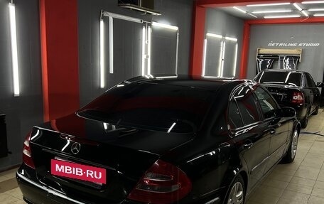 Mercedes-Benz E-Класс, 2004 год, 870 000 рублей, 4 фотография