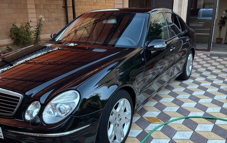 Mercedes-Benz E-Класс, 2004 год, 870 000 рублей, 13 фотография
