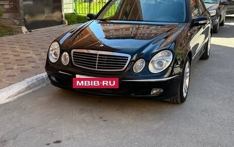Mercedes-Benz E-Класс, 2004 год, 870 000 рублей, 9 фотография