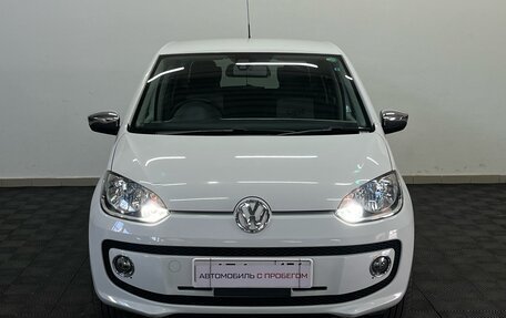 Volkswagen up! I рестайлинг, 2013 год, 777 000 рублей, 2 фотография