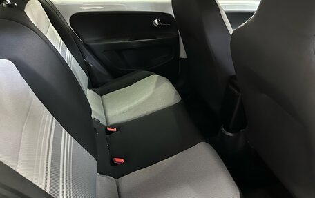 Volkswagen up! I рестайлинг, 2013 год, 777 000 рублей, 8 фотография