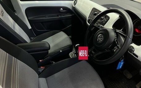 Volkswagen up! I рестайлинг, 2013 год, 777 000 рублей, 7 фотография